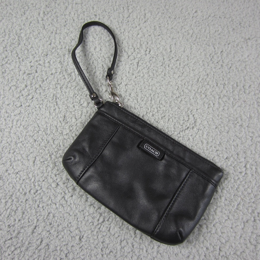 COACH Patent Leather Wristlet Wallet Black 7x5X1inch